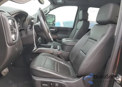 2021 GMC Sierra K3500 Denali z USA, uszkodzony, nr VIN 1GT49WEY3MF194051